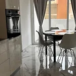 Luxury Lemi *