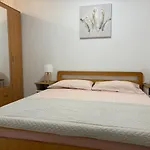 Luxury Lemi Split
