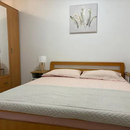 Luxury Lemi Split